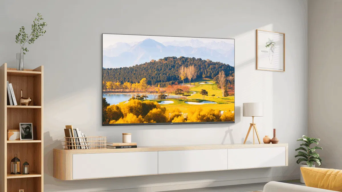 Téléviseur S4500A sur le mur de la maison