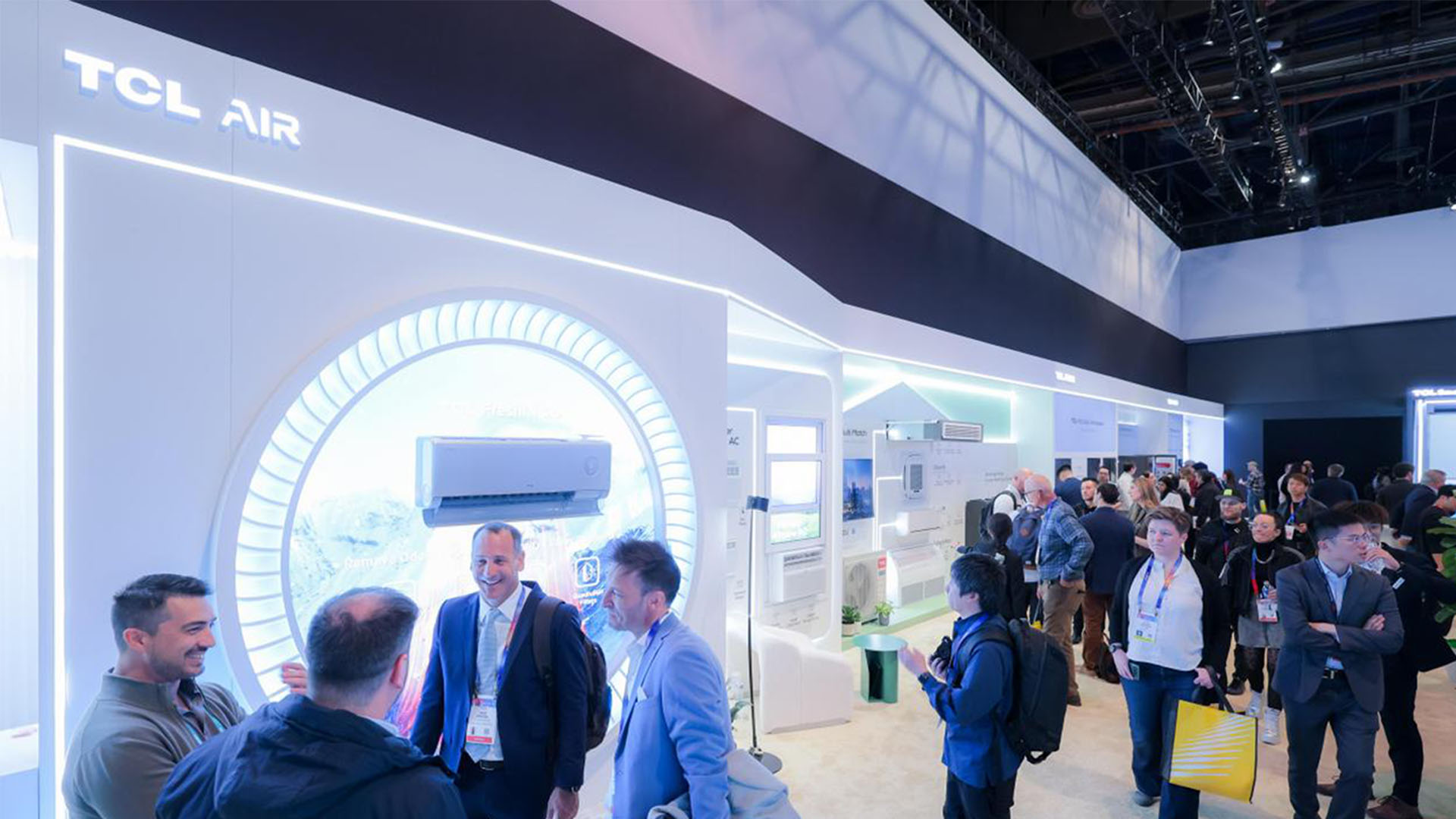 Кондиционеры TCL с притоком свежего воздуха заняли первое место в мире по объёму продаж, предлагая пользователям по всему миру более умный и здоровый образ жизни