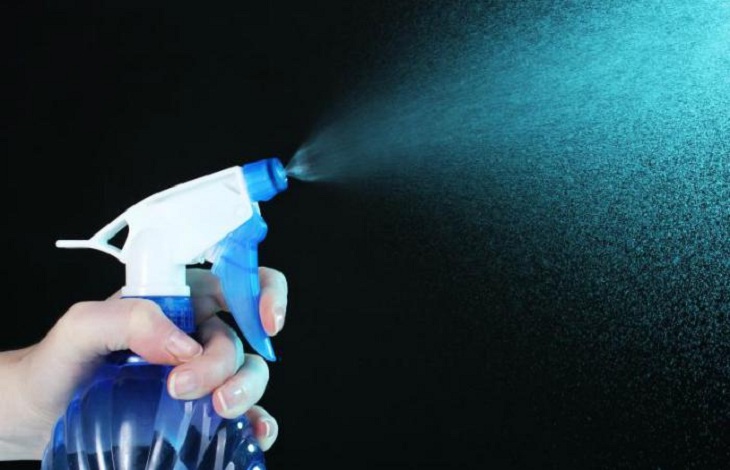 7 cách sai lầm khi vệ sinh màn hình TV - TCL Vietnam